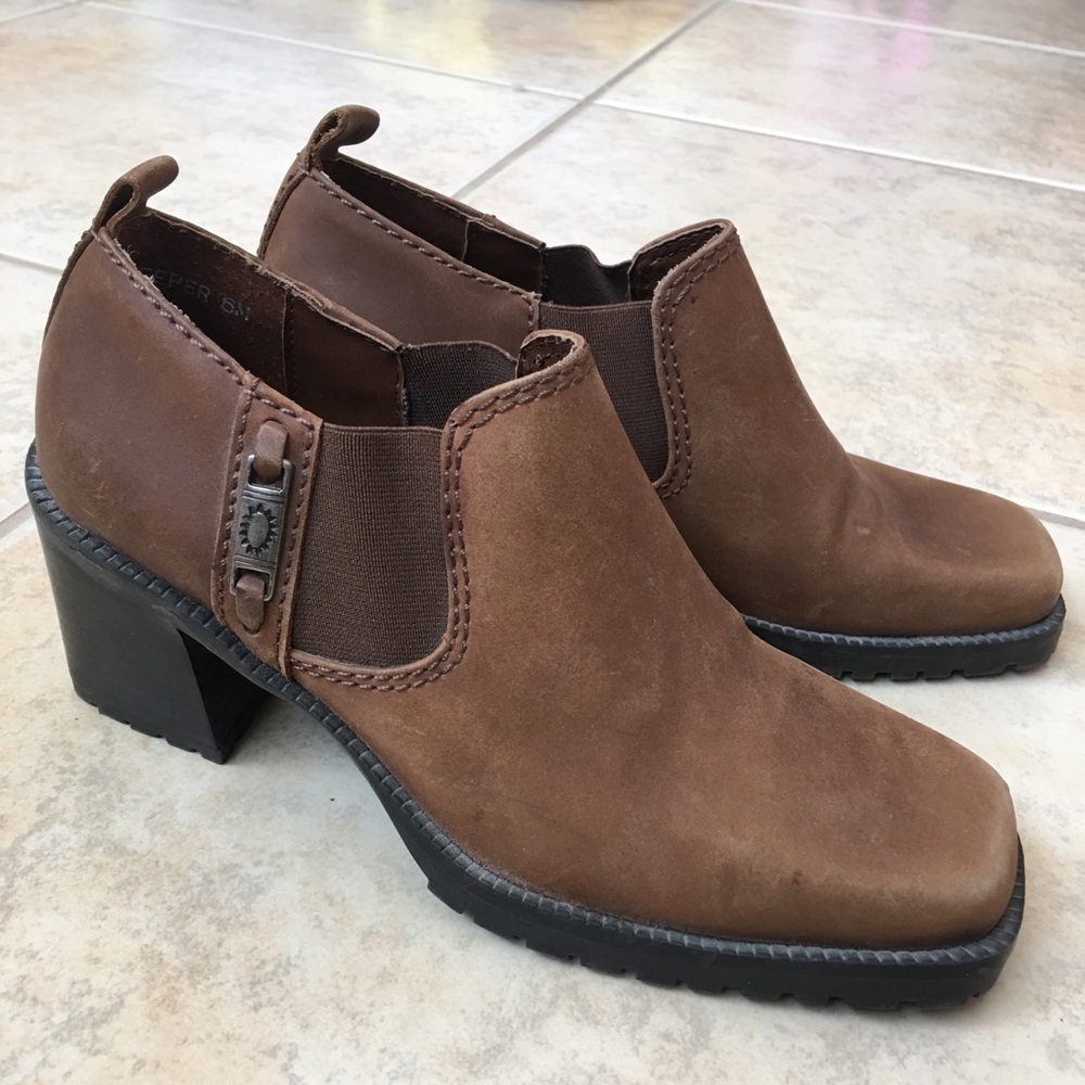 EUC Nicole Bootie “Peeper” Sz 6